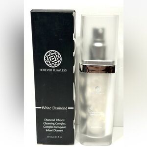 Forever Flawless White Diamond Infused Cleansing Complex 2.03 fl oz / 60 ml, NEW